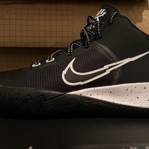 Nike Kyrie Flytrap 4